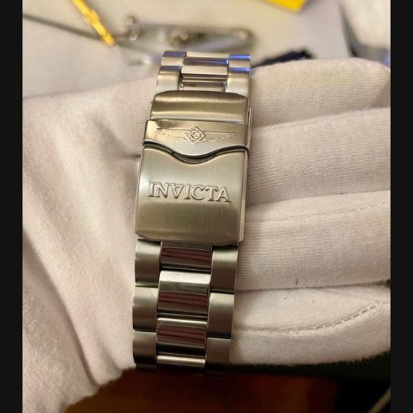 Invicta Reserve 34201 Genuine Meteorite Dial Watch - Picture 7 of 12